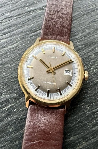 VINTAGE TIMEX MARLIN CALENDAR REF:2656/02574 MEN WRISTWATCH CIRCA:1974’s