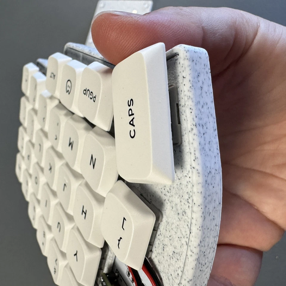 Boardsource Custom Color Marble Wireless Lily58 LP Split Keyboard 58 keys - Image 2 of 4