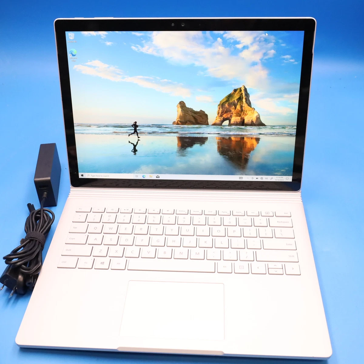 Microsoft Surface Book Intel Core i7 6th Gen. PC Laptops