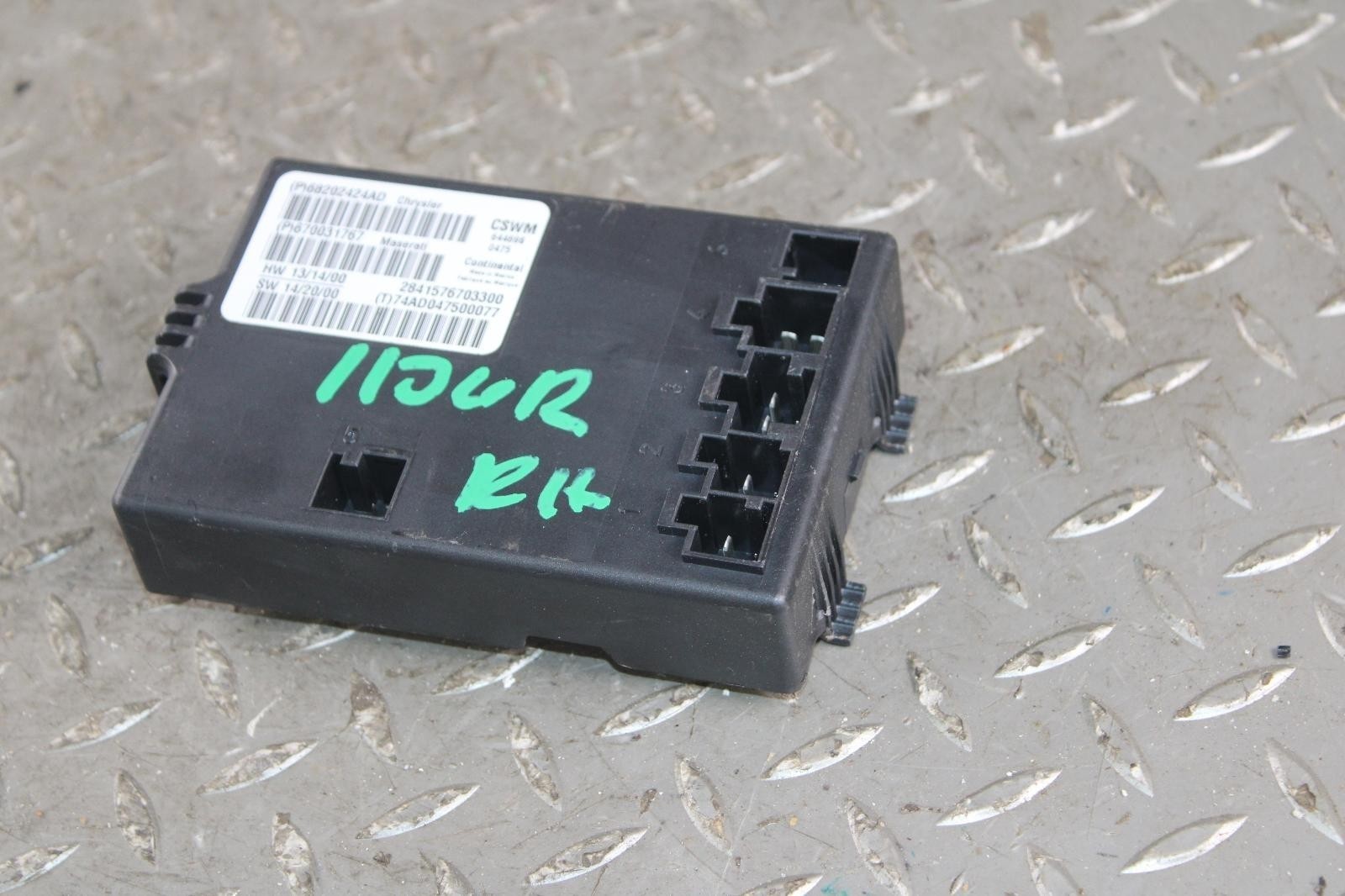 Maserati Ghibli 2014-2020 Front Right Body control module P/N 670031767