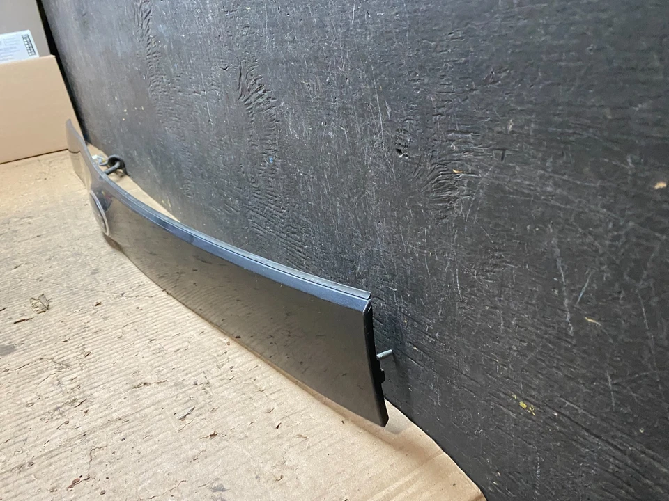 Subaru Forester 2009-2013 puerta levadiza maletero moldura acabado N2088 DG Foto 2 de 4