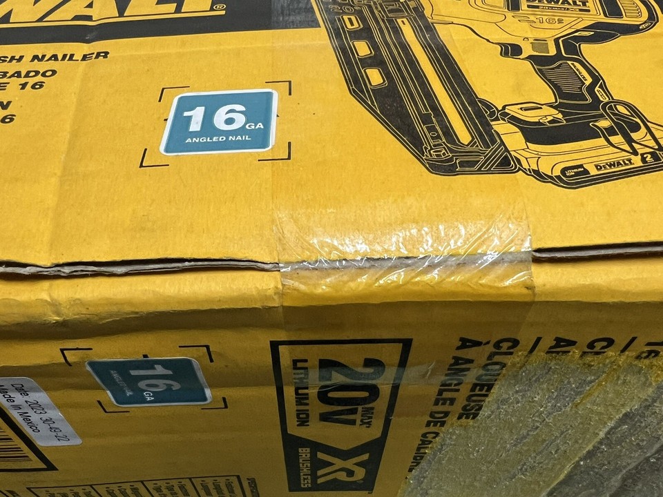 DeWalt Cordless Angled Finish Nailer Kit W/20v Max Battery And Charger