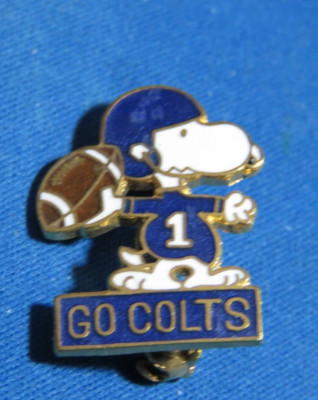 Snoopy Baltimore Colts Football Pin Brooch Vintage Peanuts