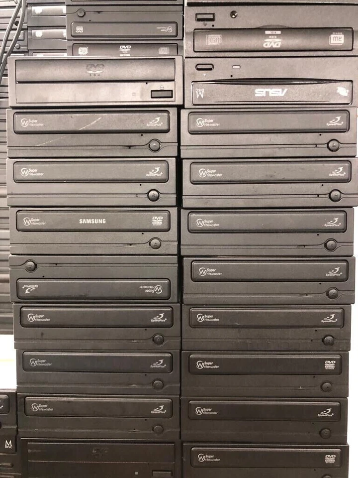 SATA Optical Drive Black DVD-RW Disc Drive 5.25 Desktop CD Writer - Mixed Brands - Image 3 of 4