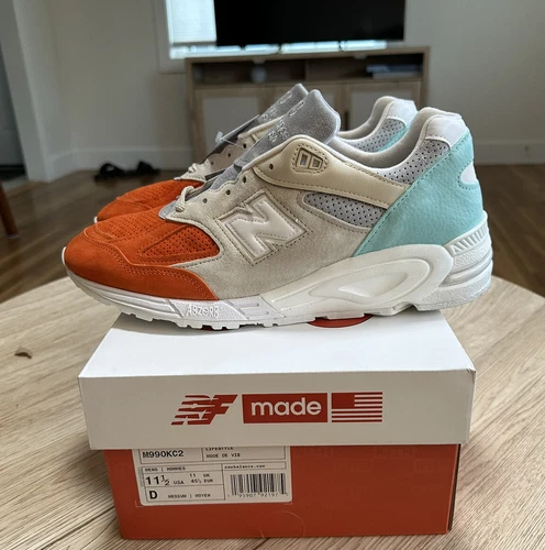 New Balance 990v2 Kith Cyclades 2022 Size 11.5 with Socks M990KC2