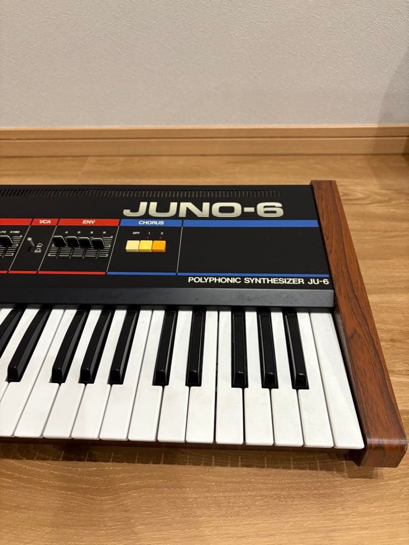 希少 roland juno-6 シンセサイザー Roland Juno-6 | Vintage Synth Explorer