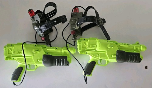 Lot Of 2 Vintage Tomy/Hasbro Survivor Shot Electronic Laser Tag Guns, 1 Works! 