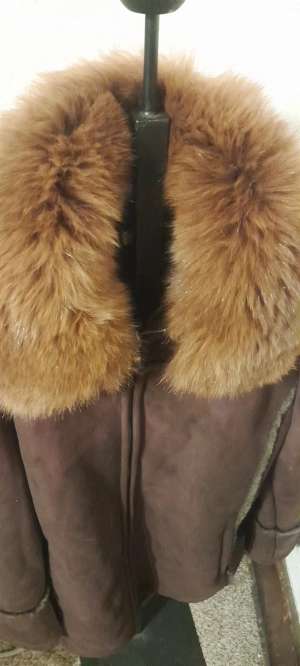 Abrigo Wilsons Cuero Marrón, Gamuza Imitación Piel de Oveja, Cuello de Piel de Zorro Genuino, Adulto L Foto 2 de 4