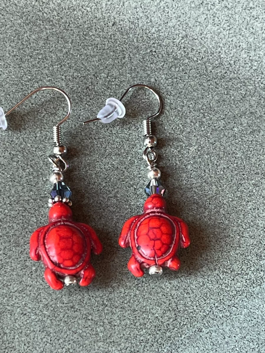 Small Faceted Bead w Red Resin Sea Turtle Dangle Earrings for