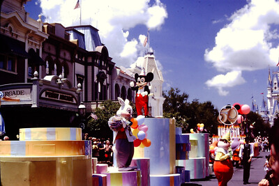 AUG 1978 Walt Disney World Parade Mickey Penny Arcade Slide Kodak