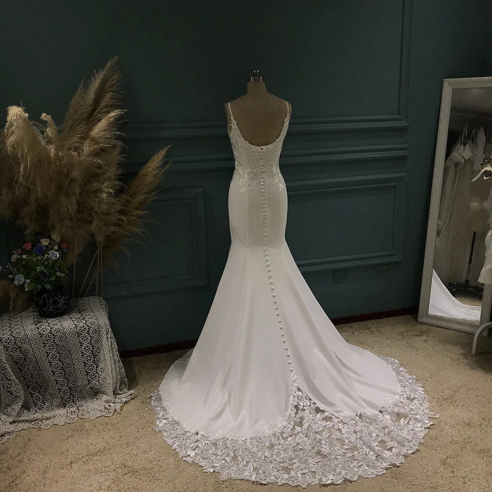 优雅美人鱼婚礼礼服细肩带刺绣花边新娘礼服 — 第 2/4 张图片