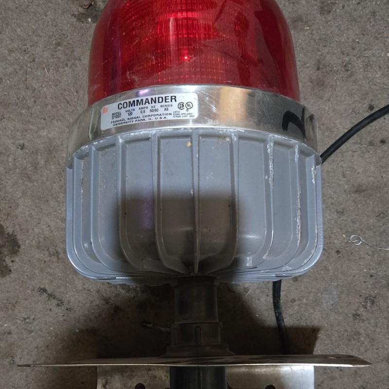 Federal Signal Commander 371DST Red Strobe Beacon Warning Light