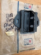 Un nuovo supporto telaio anteriore Quinton Hazell per una Austin Morris 1100 1300 inc GT