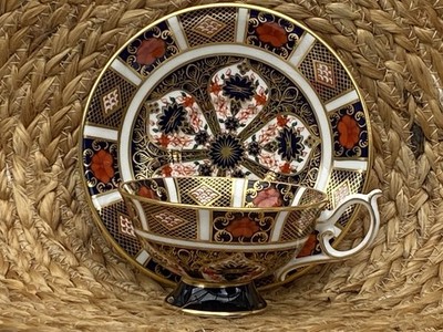 Royal Crown Derby Old Imari 1128 Elizabeth Kobalt Fuß Teetasse & Untertasse Set -1.