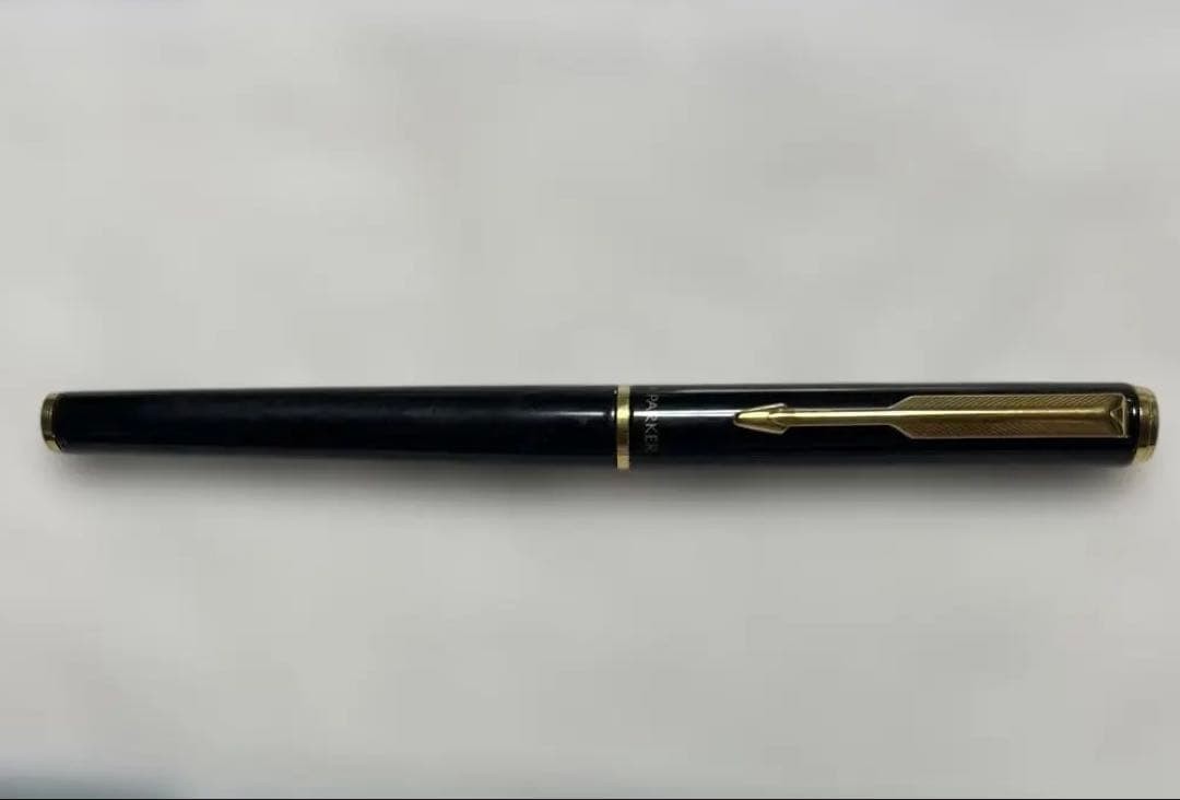 Title: PARKER Vintage Fountain Pen Black & Gold with Arrow Clip Made in France