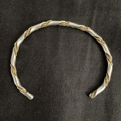 Vtg Artisan 10K Two-Tone Gold Twisted Cuff Bracelet - Yellow & White Gold 6.9g