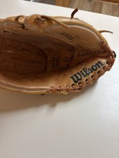 Wilson Ron Guidry Baseball Glove A2234 RHT Pro Style Dual Hinge Glove Mitt