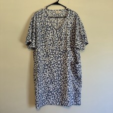 Bibi Blue White Leopard Print Shift Dress Pockets Small Short Sleeve Lightweight