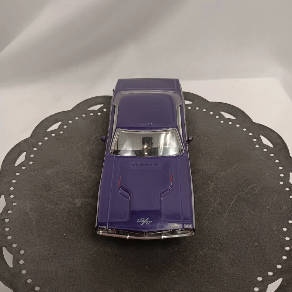 Matchbox 1971 Dodge Challenger 1:43 Muscle Car Collection With COA [1235] - Image 4 of 4
