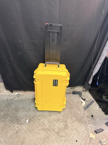 SKB 3I2011-8 iSeries Waterproof Case Yellow Foamed Like Pelican 1510 Carry On