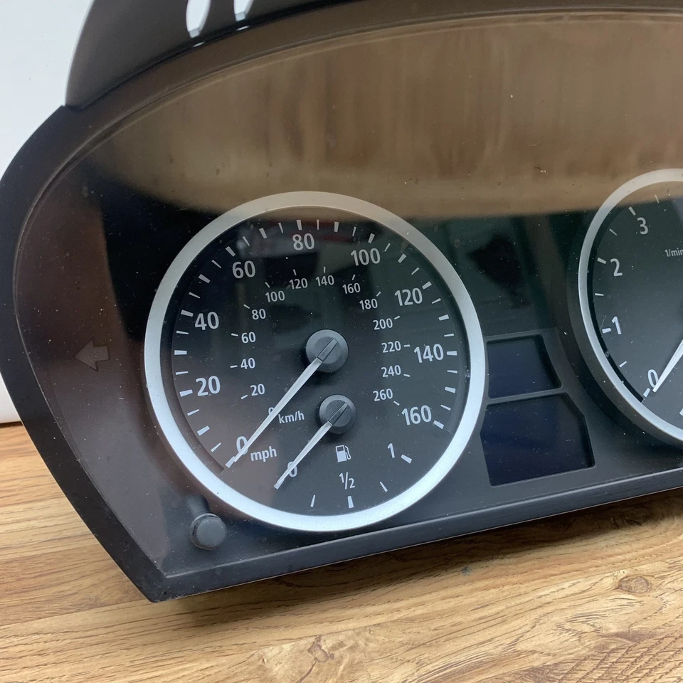 BMW 530xi E60 2006 velocímetro medidor cuadro instrumento odómetro 166 k Foto 2 de 4