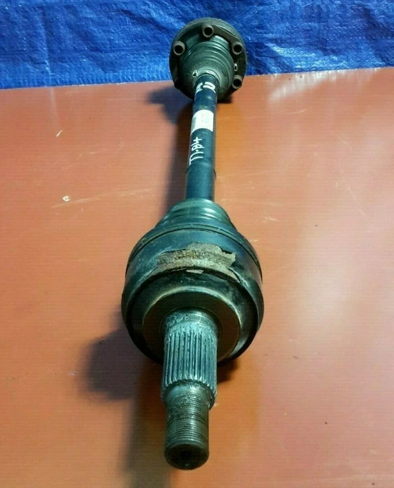 Eje trasero derecho Volkswagen Touareg CV 2004-2007 OEM 7L0501201C Foto 2 de 4