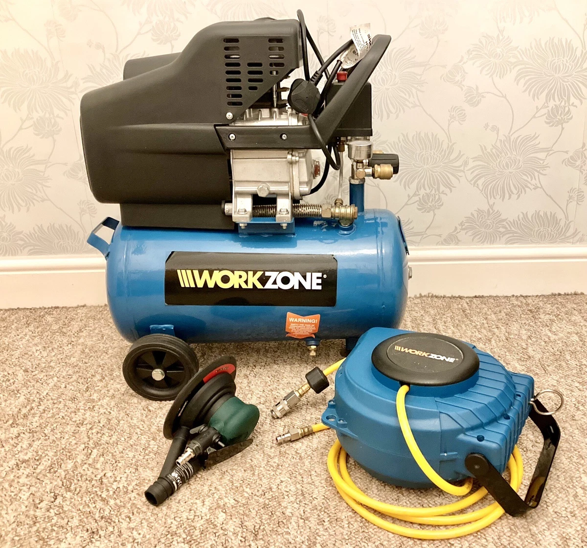 Workzone Air Compressor 24ltr 2.5hp 230V 9.5CFM 8Bar W 10m Air