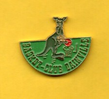 Pin's pins Lapel pin BASKET BASKETBALL CLUB DAINVILLE 62  KANGOUROU BALLON
