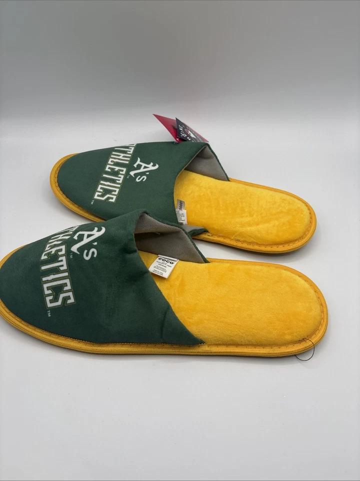 Foco Oakland Athletics Slippers Men’s Large (11-12) New - Image 3 of 4