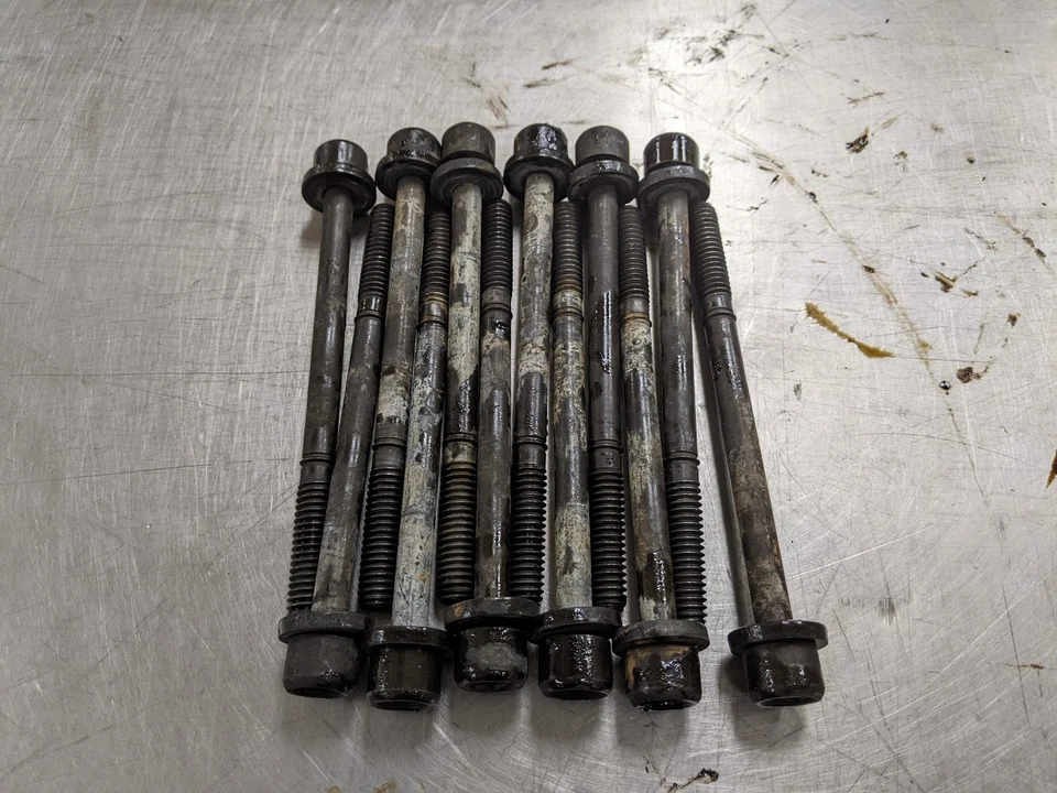 Комплект болтов головки блока цилиндров от 2006 Hummer H3 3.5 - Изображение 2 из 4