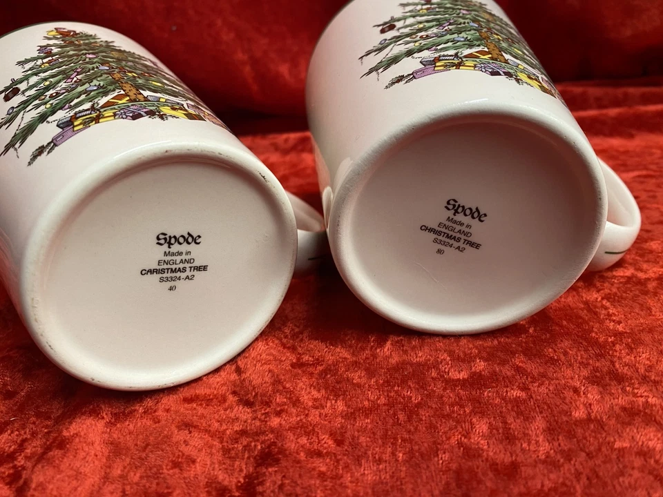 Spode - Christmas Tree Large 12oz Mugs set of 2 - Image 4 of 4