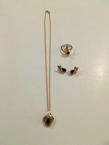 Vintage Black Onyx Jewelry Set - Costume