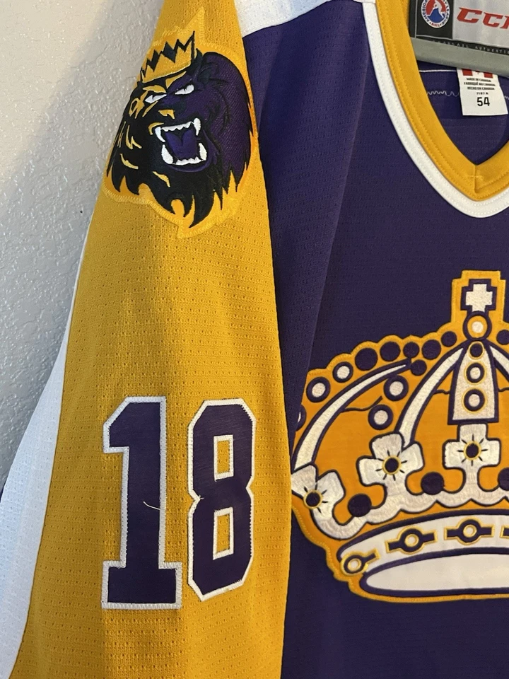 Camiseta deportiva de hockey para hombre 54 vintage de Los Angeles Kings CCM Richards #18 Foto 3 de 4