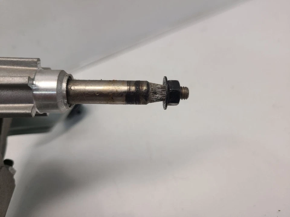 2014 Kia Sorento LX Rear Wiper Motor - Image 2 of 4