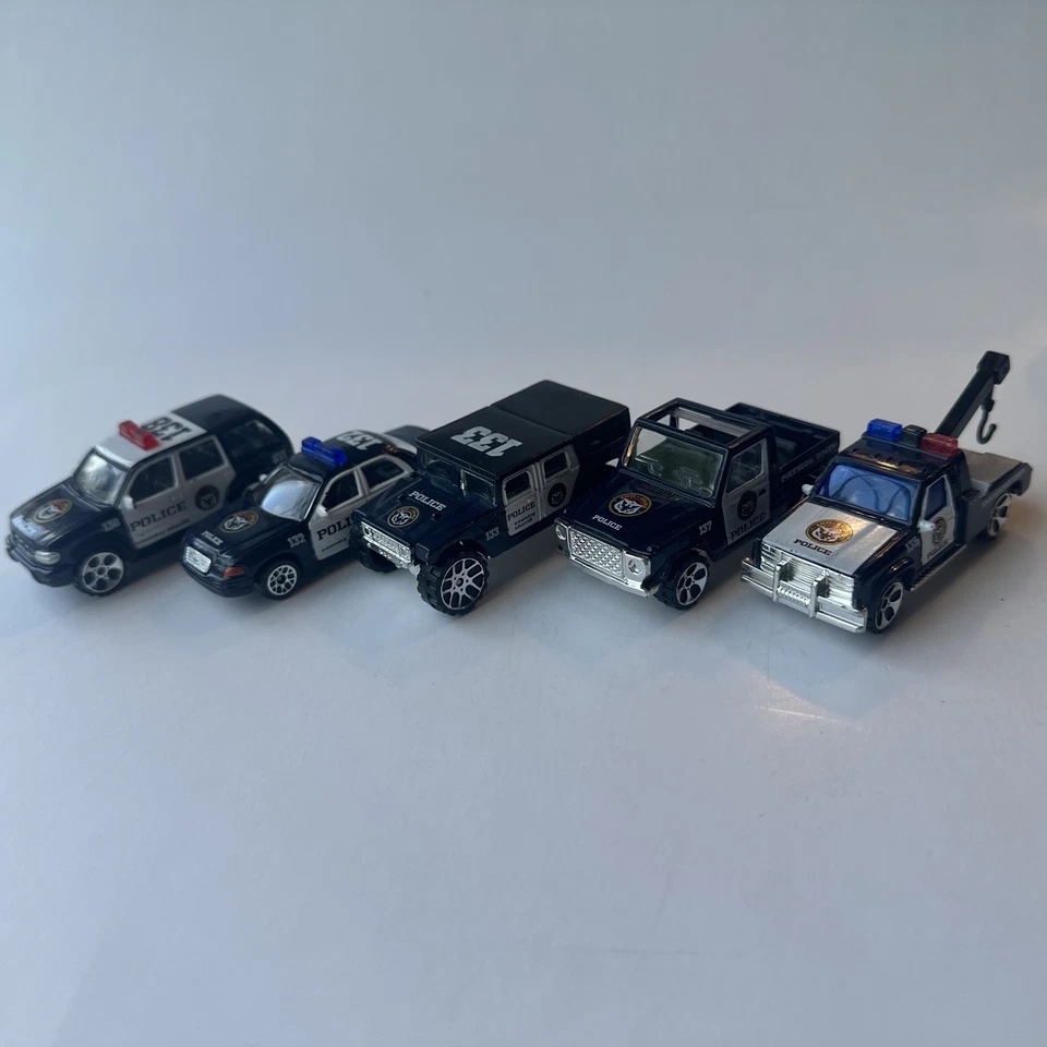 Lote (5) Reboque Hummer Crown Victoria Truck & Explorer Die-Cast RealToy Anti Crime - Imagem 2 de 4