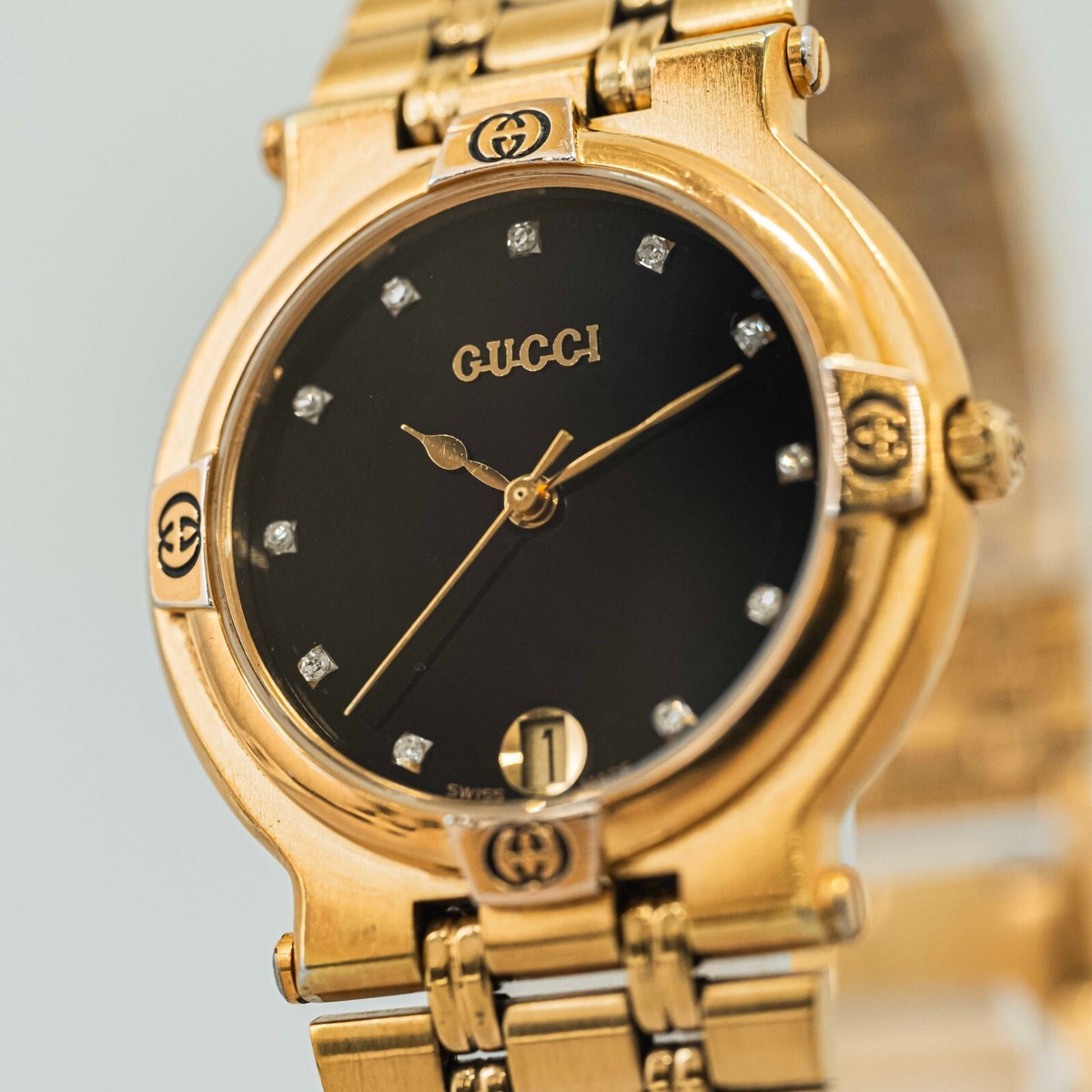 NEAR MINT** Vintage GUCCI 9200M Qz Black x Gold 11P Diamond Index 