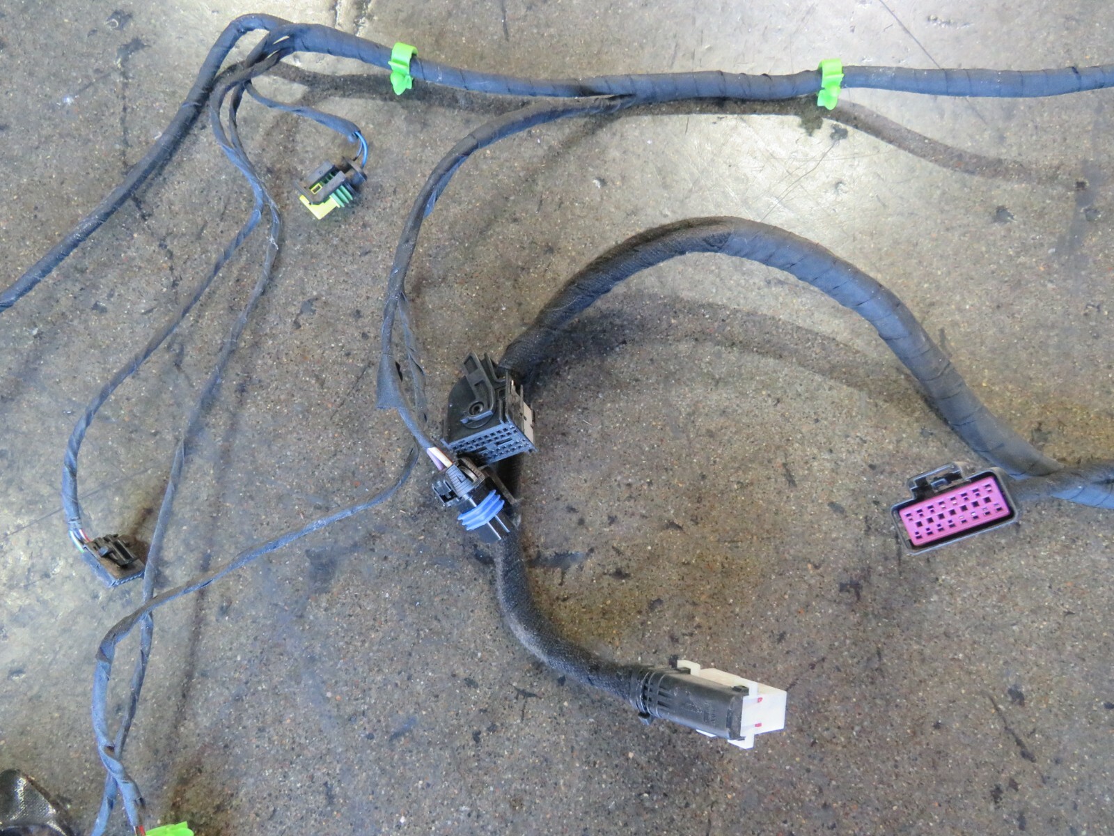 Maserati GranCabrio, RH, Right, Door Wire Harness, Used, P/N 272865