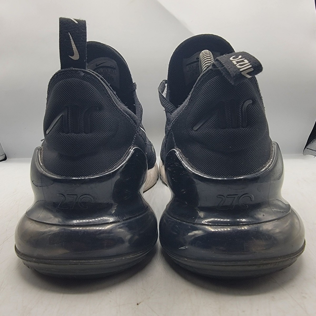 Nike Air Max 270 Mens 11.5 Black White Sneaker Shoes  display picture 3