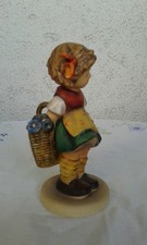 Hummel Figur 1971 G&ouml;bel Sch&uuml;chternes M&auml;dchen Nr. 377&nbsp; &nbsp;H&ouml;he: 13&nbsp; cm