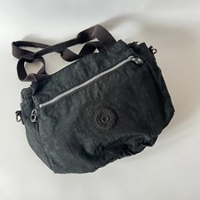 Borsa a tracolla Kipling in nylon nero misura media 28x22x8 cm con tasche con zip