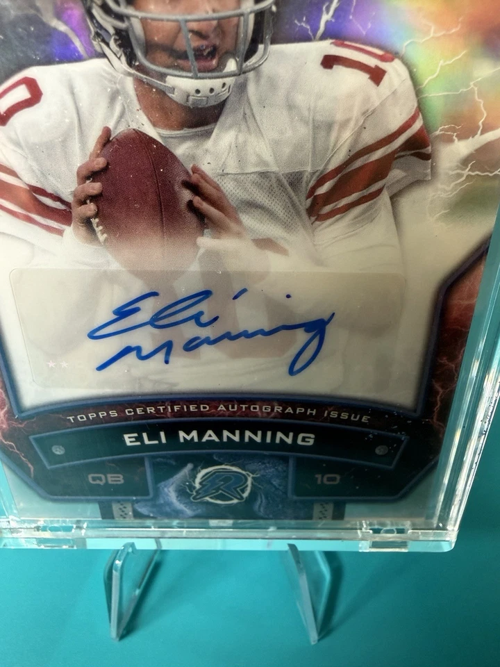 Eli Manning, 2024 Topps Resurgence Signatures - Cert Auto Issue #RS-ELI. Gigantes. Foto 2 de 4