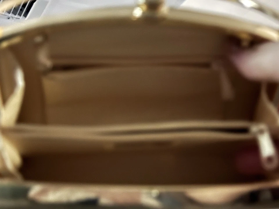 Bolso sin asas metálico tono dorado de colección estilo asa pequeña bolso/bolso de mano ver fotos Foto 3 de 4