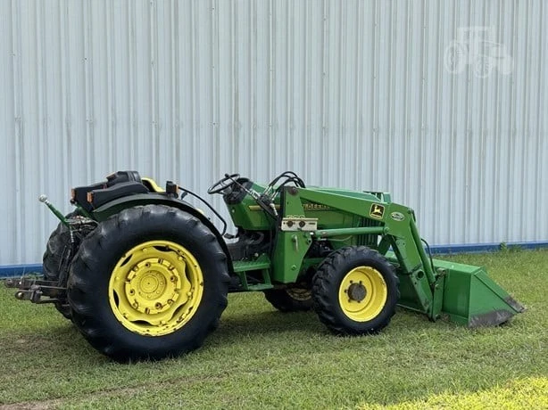 Tractor John Deere 5400N 1997 con cargador Foto 2 de 4