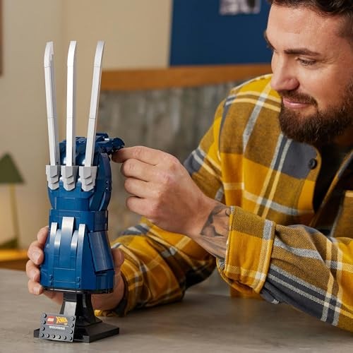LEGO Super Heroes Wolverine Adamantium Claw Toy Christmas Present P... Brand New - Picture 9 of 9