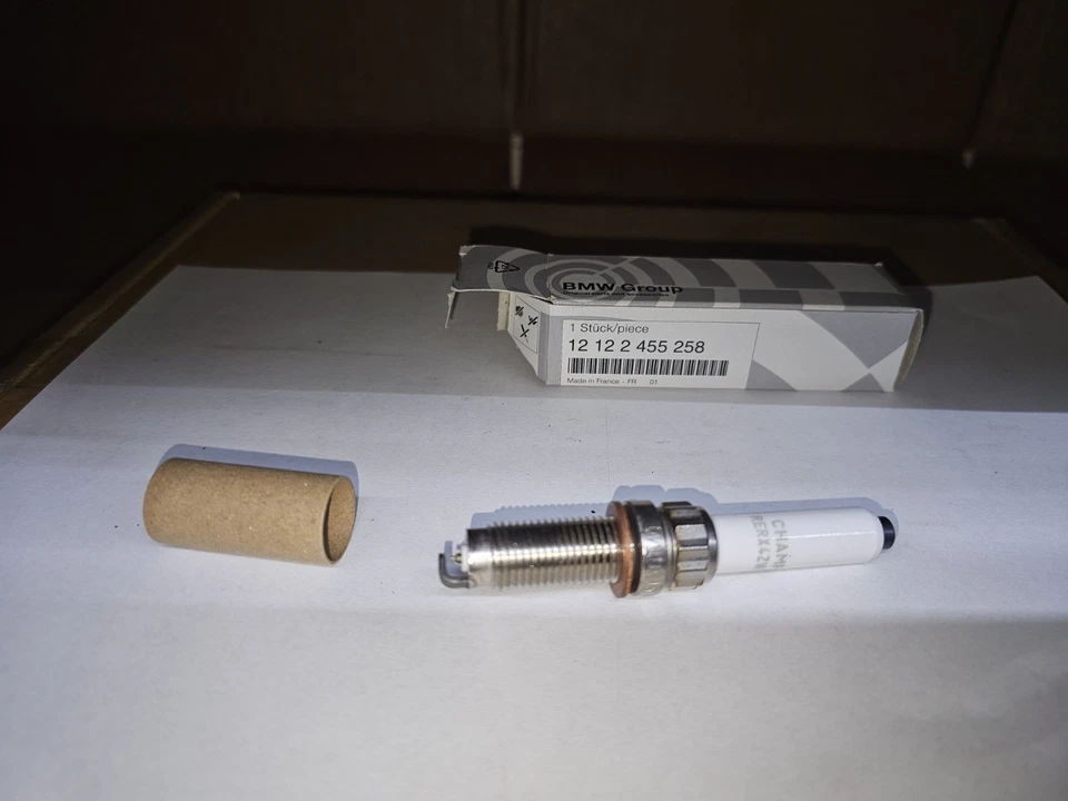 正品宝马 Spark Plug 12 2 455 258 原始设备制造商 — 全新 — 第 2/3 张图片
