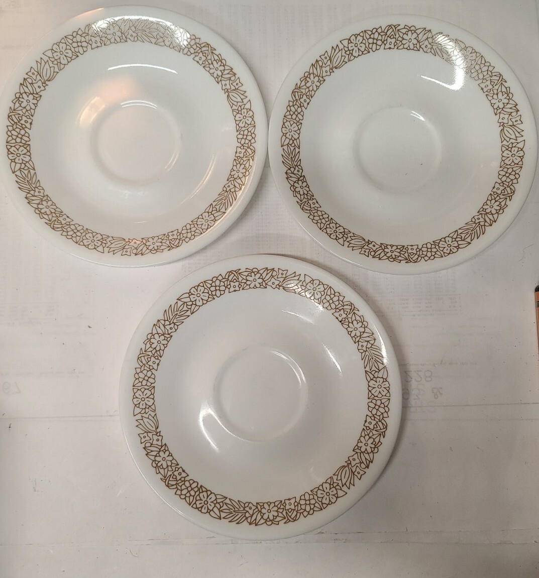 VINTAGE CORELLE CORNING WARE WOODLAND BROWN FLOWER SAUCERS 1/4