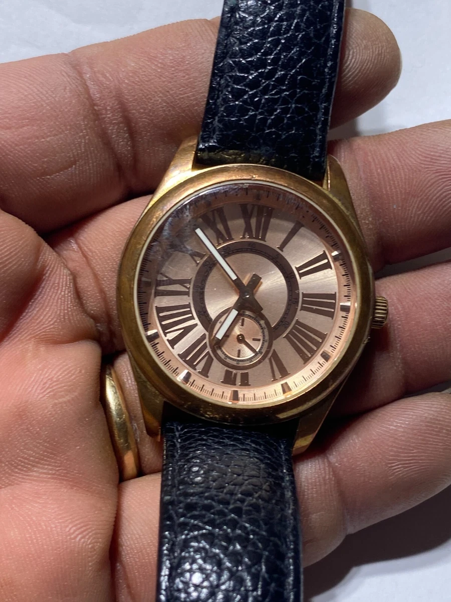Analog watch with second hand cheap