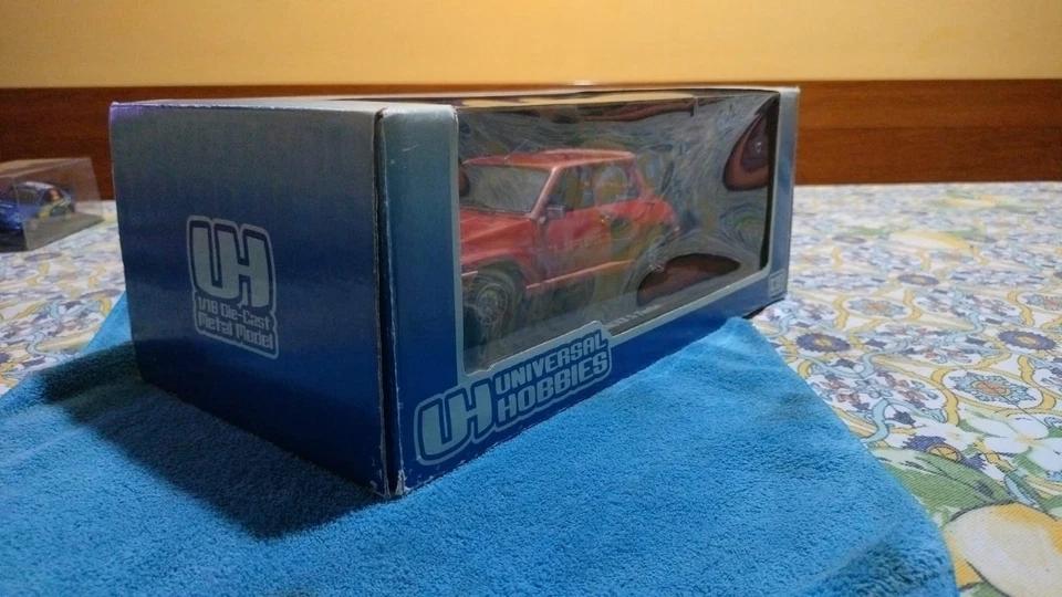 Renault 5 R5 turbo 1/18 rossa red stradale Universal Hobbies UH cod. 4520 - Immagine 3 di 4