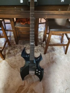 ESP バイパー ベース VIPER BASS | ESP GUITARS