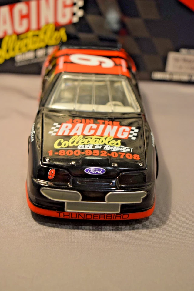 Ted Musgrave RCCA 1995 Racing Collectables #8 escala 1:24 T-Bird 1 de 2508 Foto 2 de 4